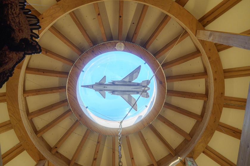 ゴジラコラボルーム「昭和東宝怪獣資料室」【プライベートテラス/全面檜風呂】