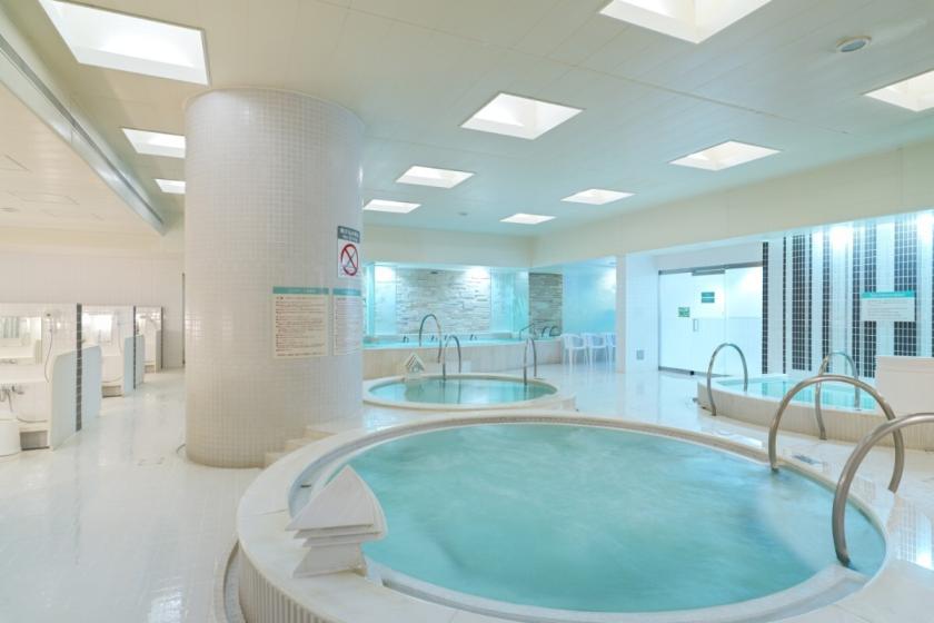 【人気の大浴場が朝も夜も入り放題】スパラウンジの朝食セット＆ハーフブッフェ付