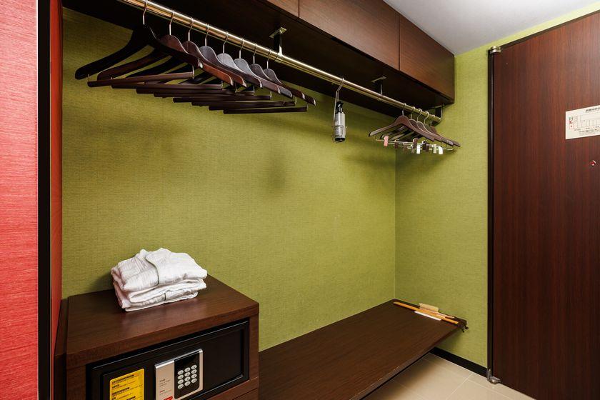 EastWingファミリー【禁煙・37㎡】