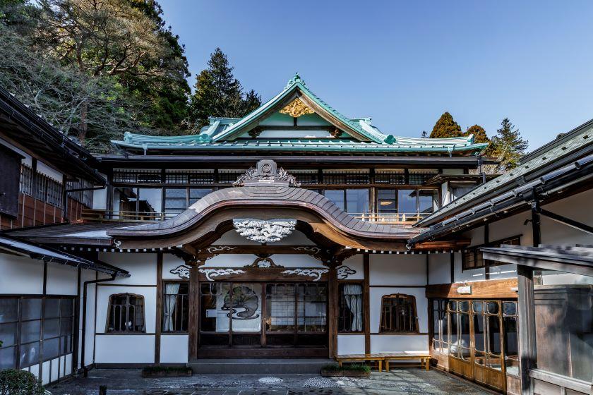 【令和の大改修リニューアル時別記念企画】ナイトラウンジ飲み放題特典付♪重要文化財ステイで愉しむ三河屋鍋＆和牛会席／ユネッサン入り放題