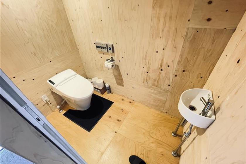 住箱（トイレ付）