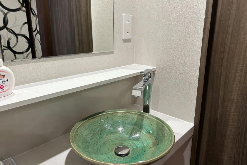[Renovated in February 2026] Moegi Japanese-style room, 30㎡, <Non-smoking room>, 6-tatami raised floor, study space available