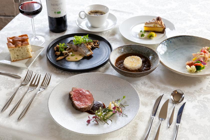 【スタンダードプラン】洋食コース「スタンダードディナー」のご夕食 天然温泉大浴場 駐車場無料！