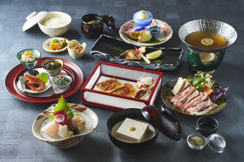 【島豆腐会席ディナー1回ご招待】沖縄の恵みを味わう上質リゾートステイ＜2泊～＞