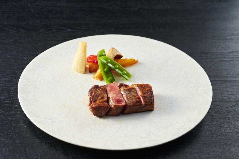 【伊勢海老＋鮑＋松阪牛付】三重の3大味覚堪能　特別懐石プラン（夕朝食付）