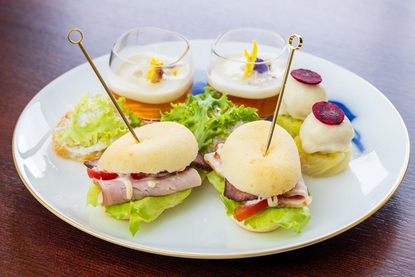 チャップリンズルーム　特別ご宿泊プラン　アフタヌーンティー・ルームサービス付