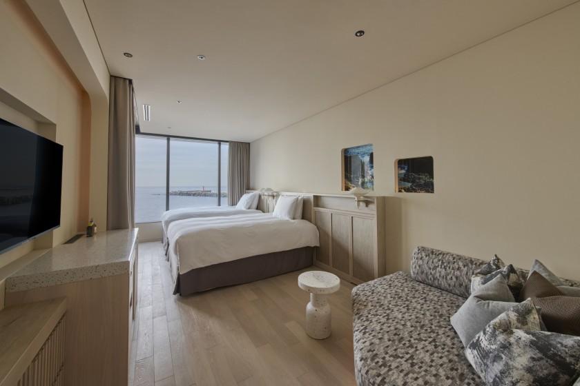 光波スタイリッシュプレミアムスイート（最大3名様対応）