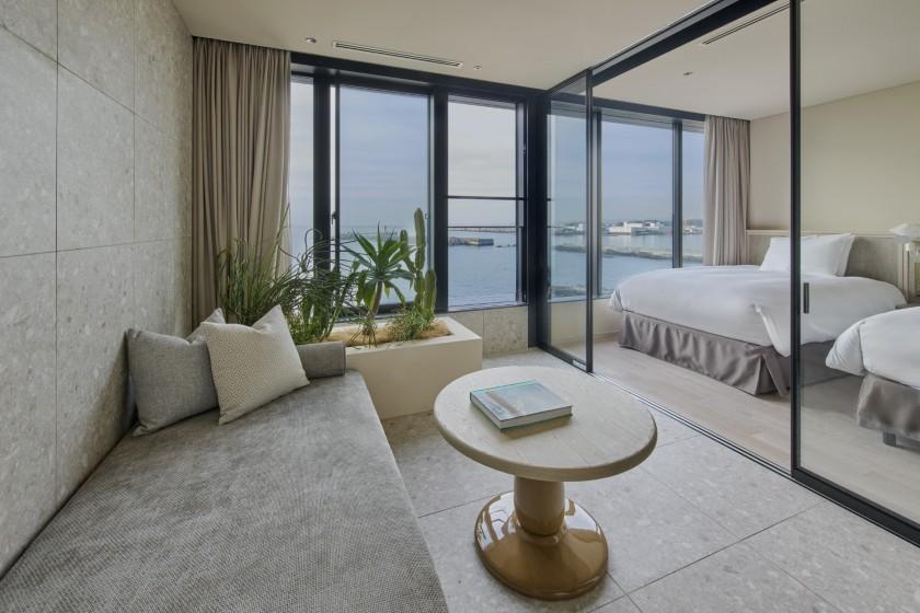 光波スタイリッシュプレミアムスイート（最大3名様対応）