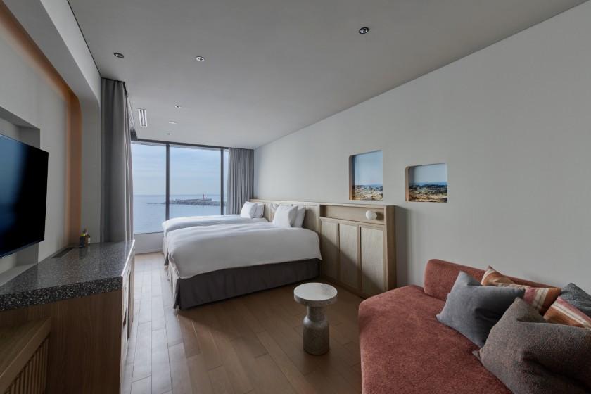 光波スタイリッシュプレミアムスイート（最大3名様対応）