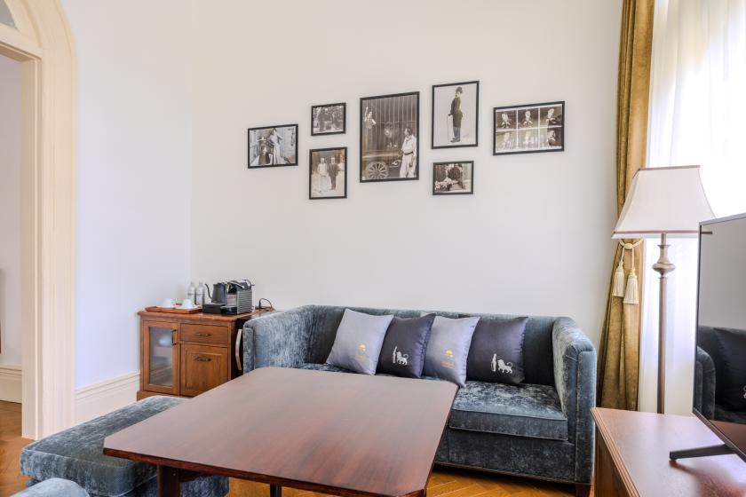 チャップリンズルーム　特別ご宿泊プラン　アフタヌーンティー・ルームサービス付