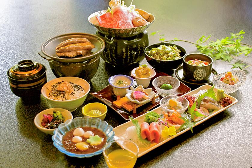 鮑と六種の造りをメインに据えた　フルコース「華やぎ会席」　＜6月～9月＞
