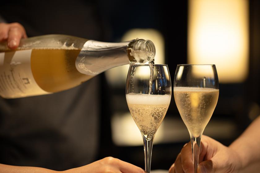 【Stay & Dinner】Includes 2 hours of free-flowing rosé sparkling wine, a 4-course dinner, and breakfast.