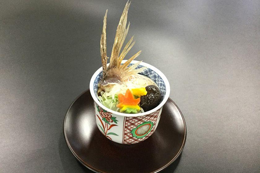 【会席スタンダード】海鮮会席プラン　鮮魚薄造り　国産牛すき鍋　鯛スープ蒸し≪9～11月≫