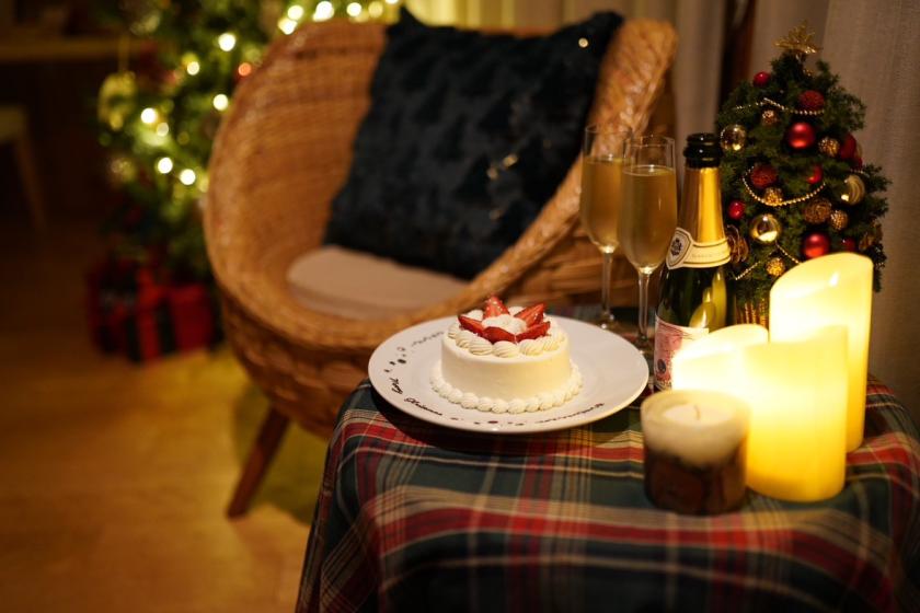 【クリスマス限定！客室装飾付き】グランシャリオで大切な人と過ごすひとときを　クリスマスケーキ＋シャンパンのご用意（夕朝食付）