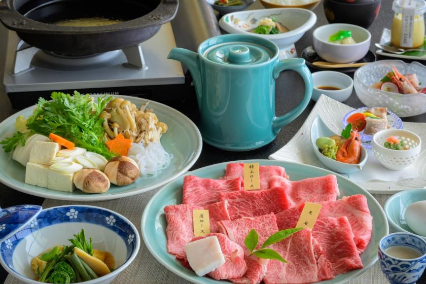 【大皿に肉の饗宴】米沢牛3種すき焼きプラン〇お肉好きにはたまらない豪華な盛り込みに心躍る美食の夜〇半露天風呂付客室ー吾妻ー