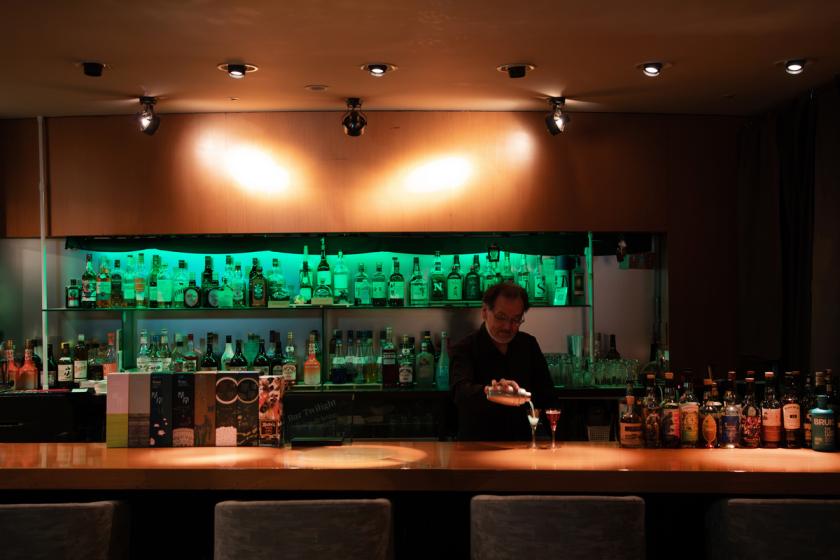 【1日飲み放題付】函館の夜景に乾杯★最上階のバーで飲み放題！朝食付
