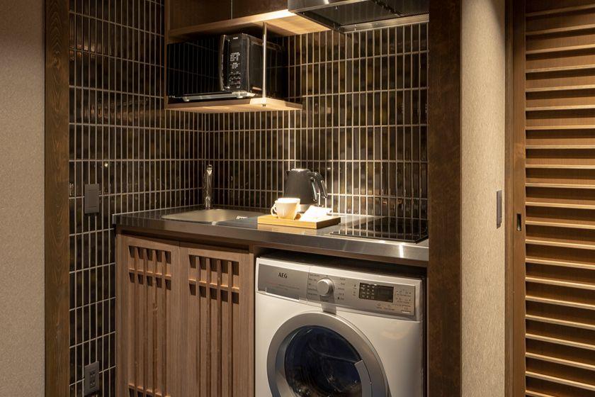 THE KAZAHAYA Suite | Kitchen, 2 Bedrooms, Washer-Dryer, Bathroom