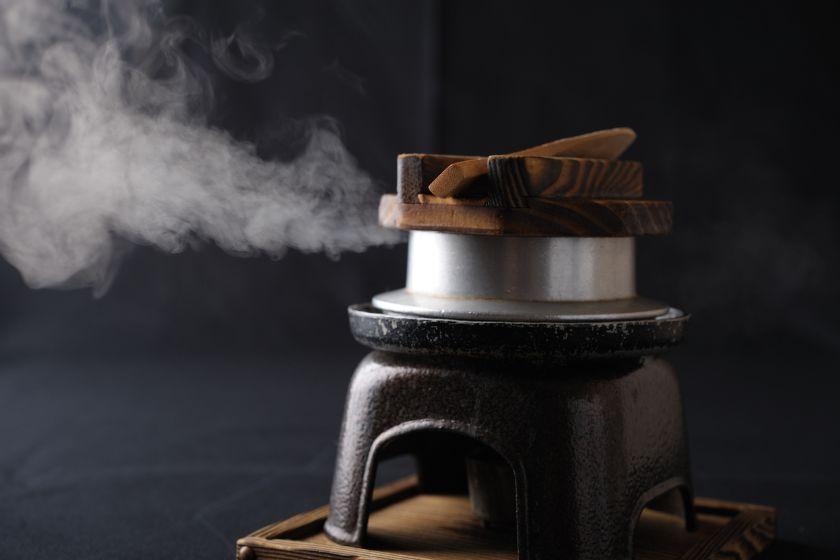 【一心舘の歴史をお鍋で表現】百年温泉御膳