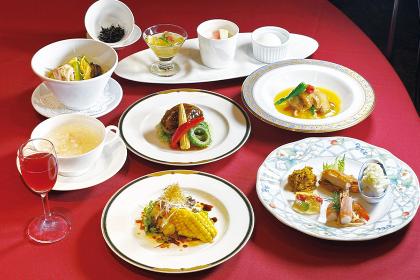 【リニューアル客室】中国料理「鳳凰」で食す！　旬菜薬膳コース　(夕食・朝食付き)プラン